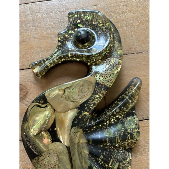 Vintage Lucite Abalone Shell Seahorse Wall Hanging 10 Inches - Picture 2 of 11